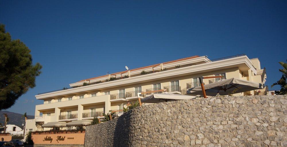 Hotel Ashley Lamezia Terme Exterior foto