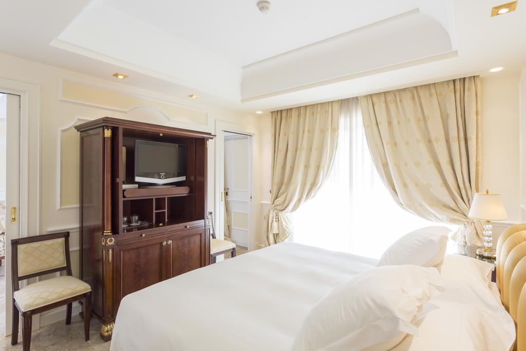 Hotel Ashley Lamezia Terme Exterior foto