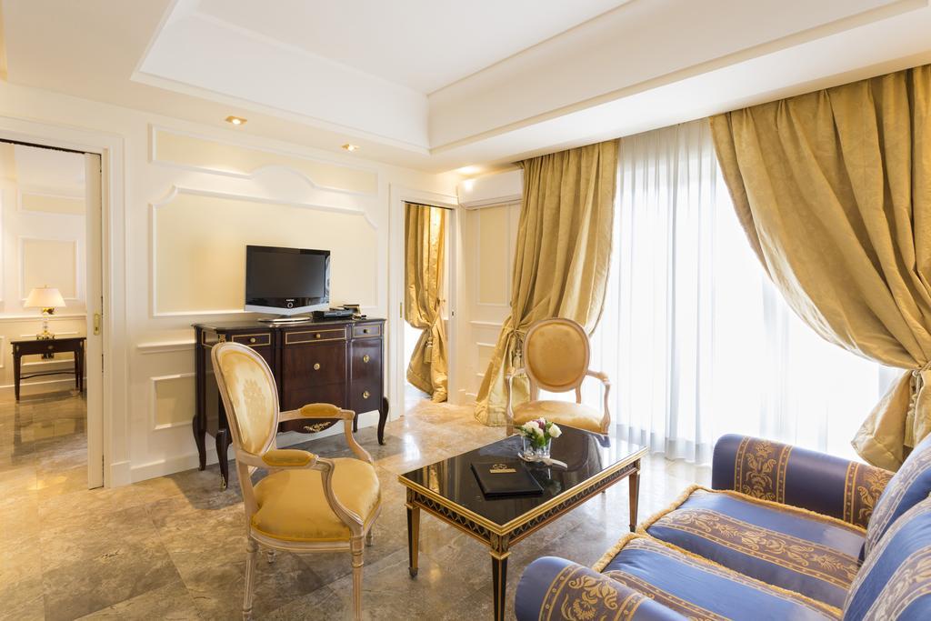 Hotel Ashley Lamezia Terme Exterior foto