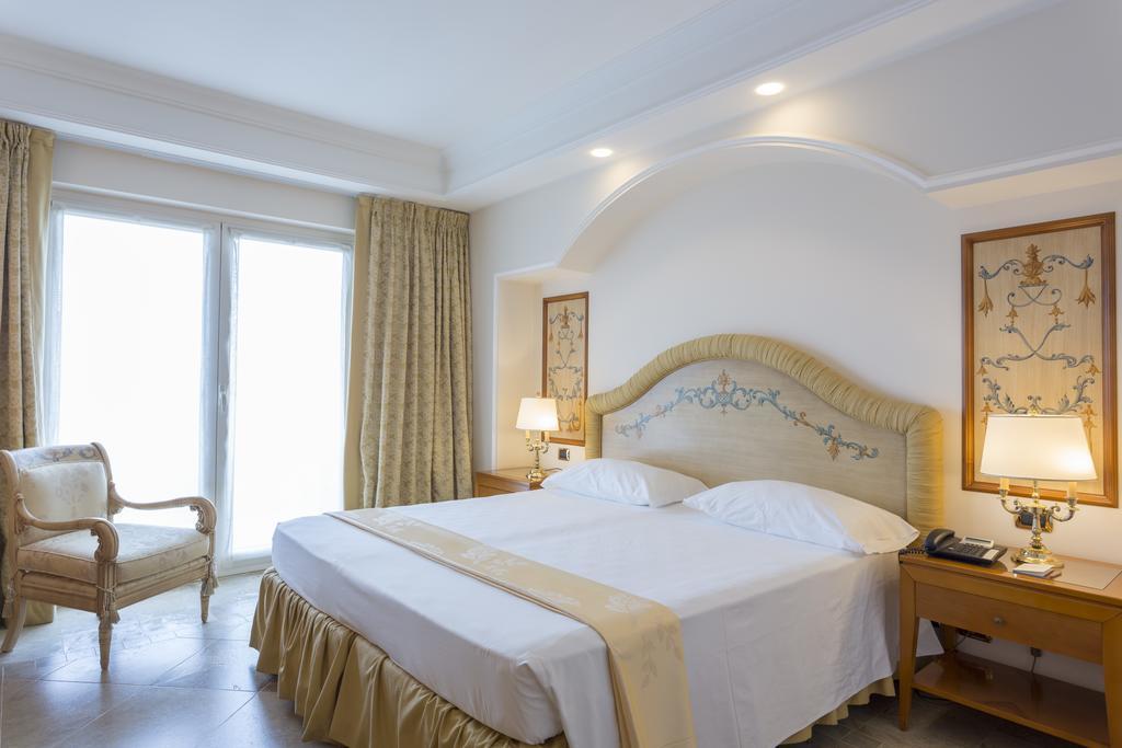 Hotel Ashley Lamezia Terme Exterior foto