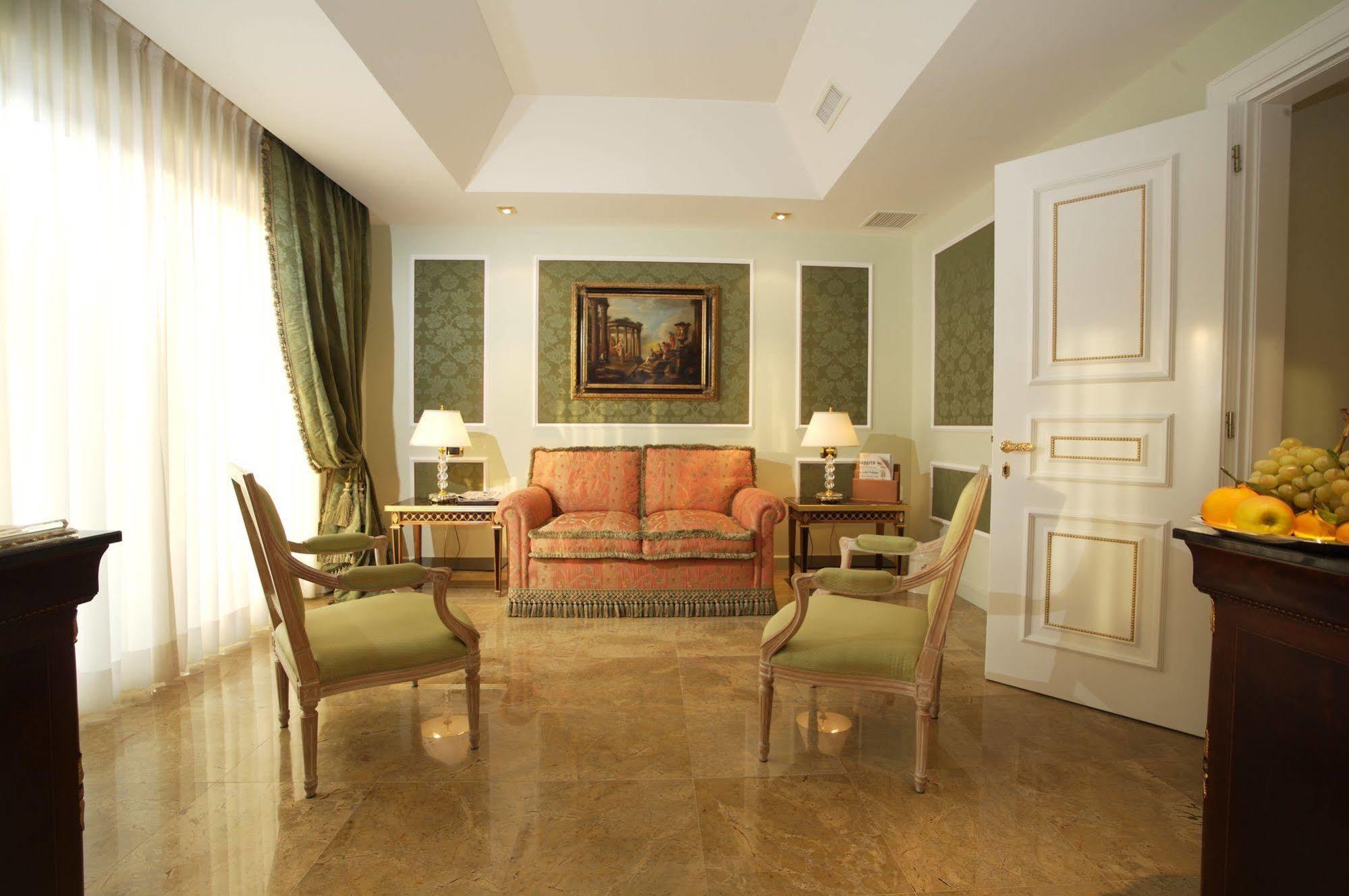 Hotel Ashley Lamezia Terme Exterior foto