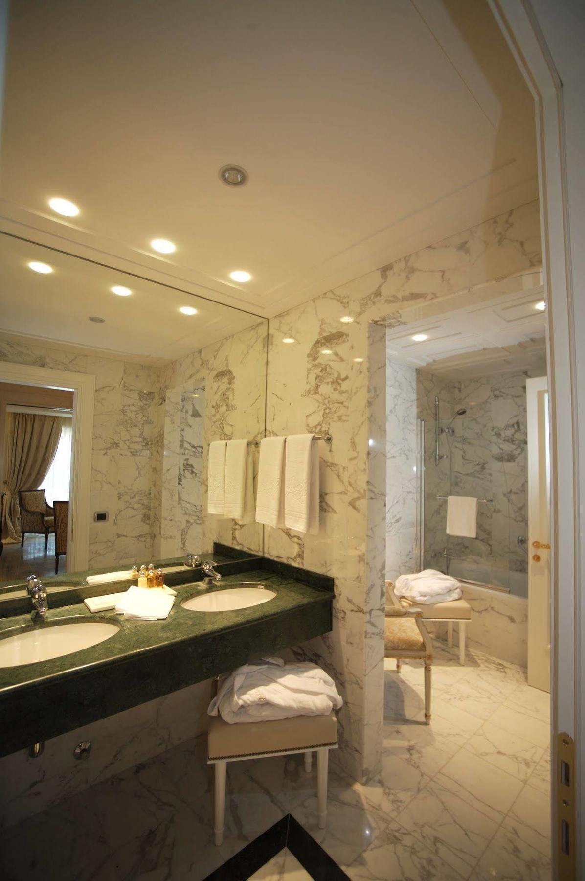 Hotel Ashley Lamezia Terme Exterior foto